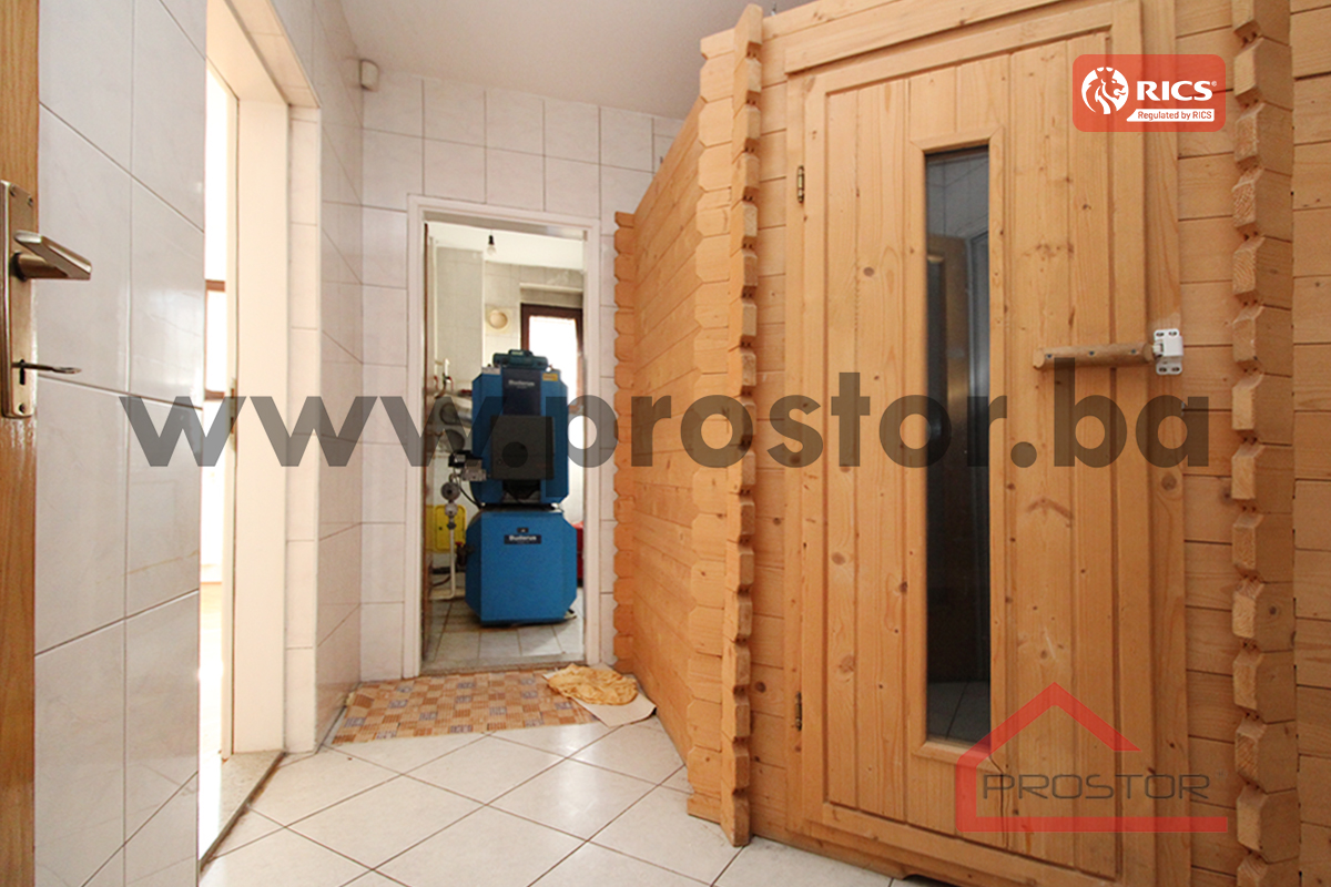 17 Sauna
