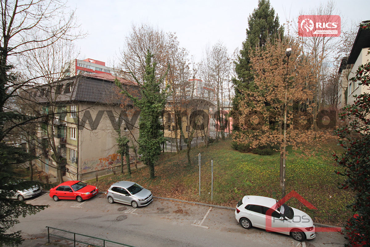 24 Pogled 3