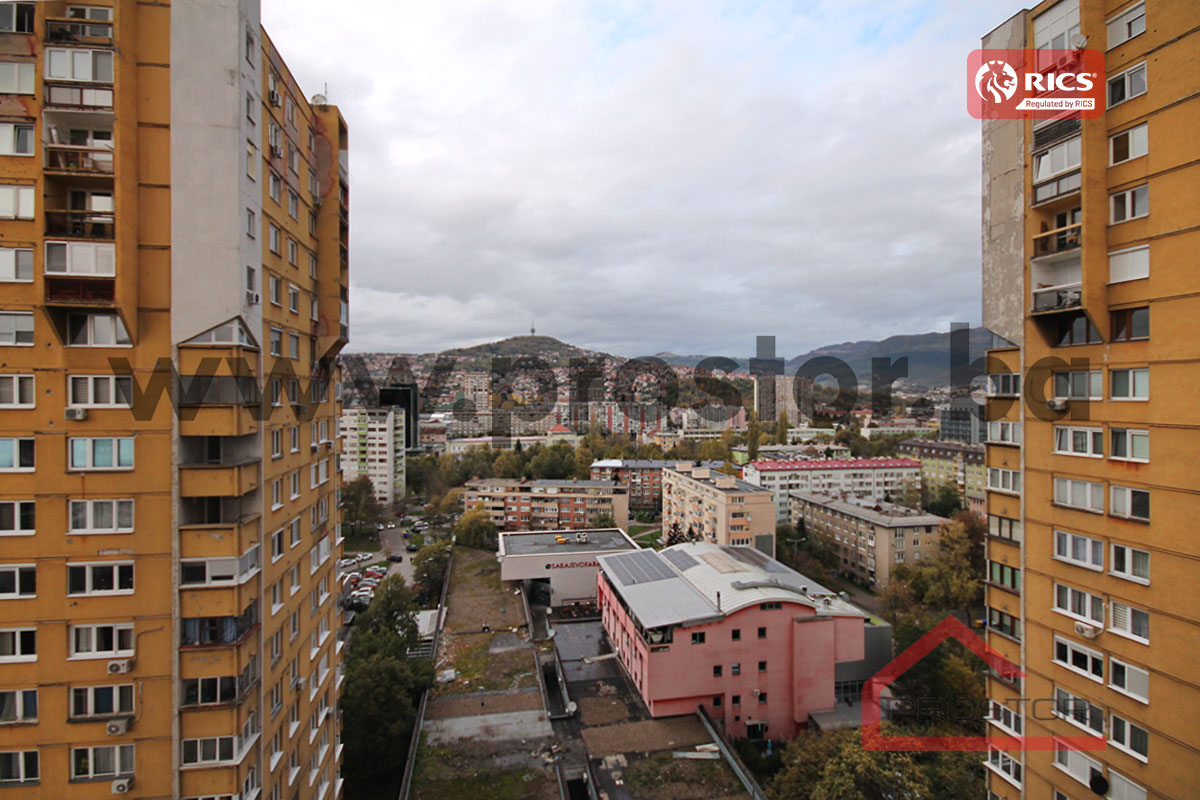 12 Pogled 2