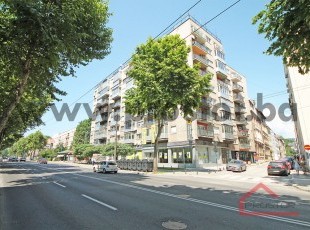 Refurbished 3BDR apartment on the second floor on great location, Center, Sarajevo - FOR SALE
