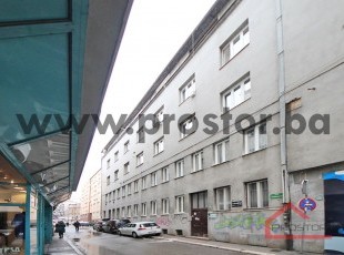 Bright 2BDR apartment at third floor with elevator near MC Donald's, Center - FOR SALE