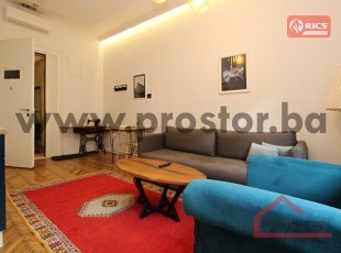 Smaller two bedroom apartment in an ideal location near the Cathedral of the Sacred Heart of Jesus, Mejtaš