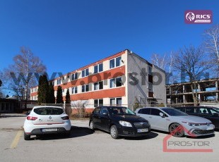 Commercial building with a total size of aprox.1680sqm on a good location, Sarajevo - FOR RENT