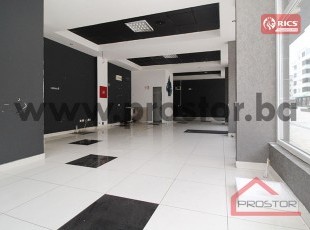 Multipurpose office space with portals on a very busy promenade, Lukavica