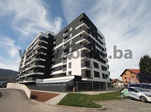 One-room apartments with a surface area of 45-49sqm in a residential and commercial building with a modern look and contemporary design, Otes