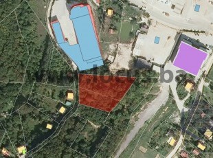 Spacious and sunny plot with building permit, registered area of 3,017m2, next to the Faculty of Management and Business Economics, Kobiljača, Kiseljak