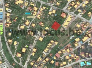 A spacious and sunny plot of land with an area of 548m2 in a quiet environment, suitable for building a house in the settlement of Kobilja glava-Šip, Municipality of Vogošća