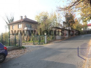 House and yard on a plot of 228sqm in an extremely attractive location, only approx. 900 meters from Baščaršija, ul. Vrbanjuša, Stari Grad