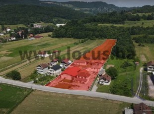 Two business and several auxiliary registered buildings on a plot of 7,890 sqm, located in an attractive and busy location in the settlement of Lepenica, Kiseljak
