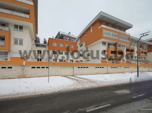 NEW BUILDING BJELAŠNICA! Two-story three-room apartment with an open view in a smaller apartment building