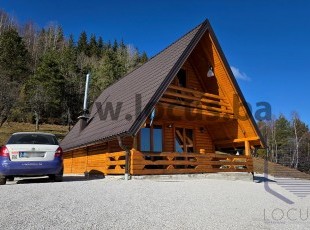 Quality built cottage in beautiful surroundings and a spacious building plot of 8,473m2 near the village of Etno Beg, Nišići, Ilijaš