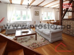 Modern refurbished 3BDR bright apartment 90sq.m. in a residential building, Marijin Dvor, Sarajevo - FOR RENT