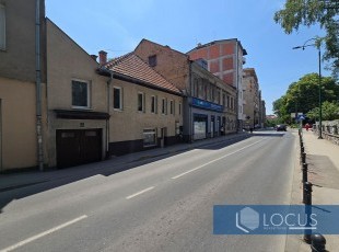 Top location!!! Registered two-story house with a gross area of 200m2 on a plot of 230m2 across from the General Hospital 'Prim. dr. Abdulah Nalaš', Kranjčevićeva Street, Marijin Dvor
