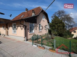 Semi-furnished or Fully Furnished Six-Bedroom House with Private Garden and Parking Spaces in an Excellent Location, Gornji Kovačići