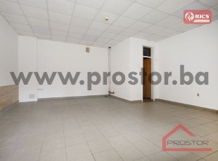 Small office space in a frequent location, Dobrinja
