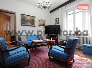 Renoviran namješten trosoban stan pored Aria centra, Pruščakova ulica