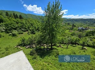 Sunny plot of land of 8,291m2 with a building under construction in a beautiful natural and accessible environment, approx. 10 minutes from the center of Hadžići, village of Ušivak