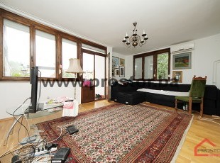 Renovated 1BDR apartment with three-side orientation and balcony on a great location in the city center, street Alipasina - SOLD!