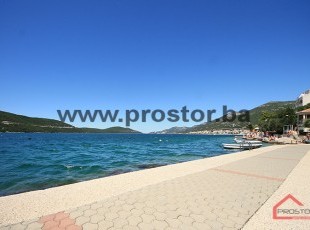 Unique opportunity! Duplex house with two terraces and an auxiliary building of 37 m2. The first line to the Adriatic Sea! Neum - SOLD!